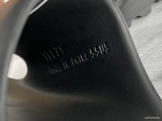 Slide Adidas Black FX0495 Yeezy 0806